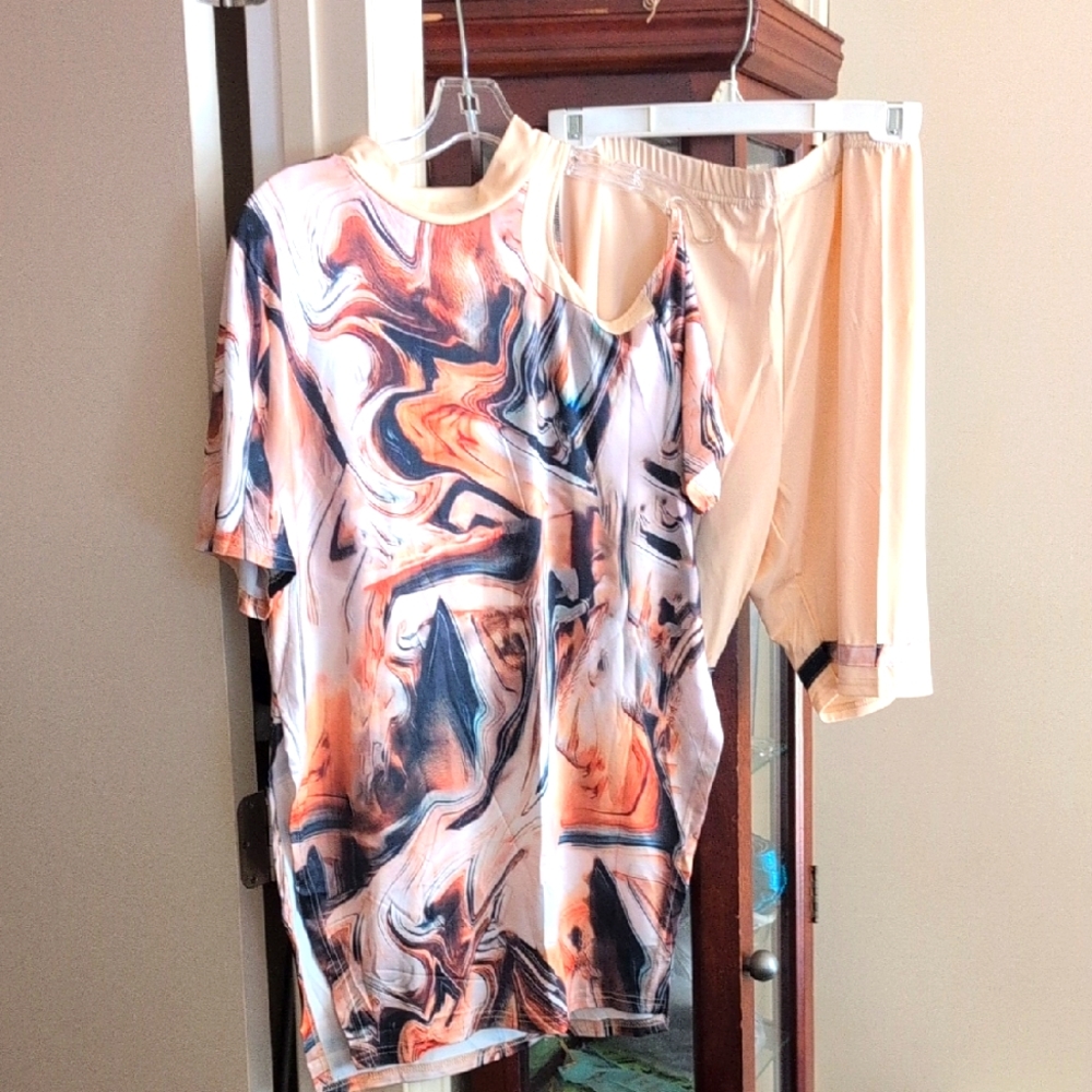 Abstract Print Shorts Set